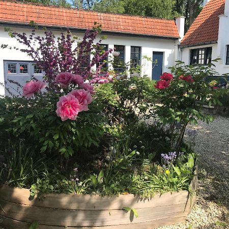 Wezembeek-Oppem Bed And Breakfast Ros & Marc מראה חיצוני תמונה